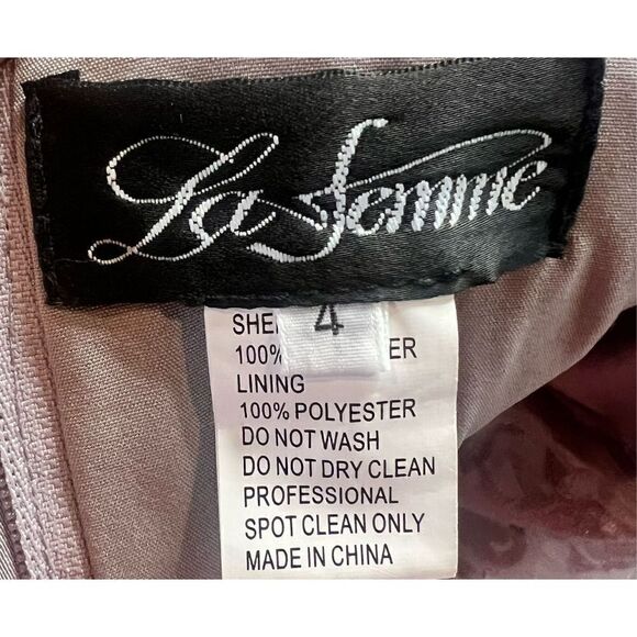 La Femme Jersey Gown with Boat Neckline and Lace Detailing in Light Mauve NWT Si - Picture 5 of 7